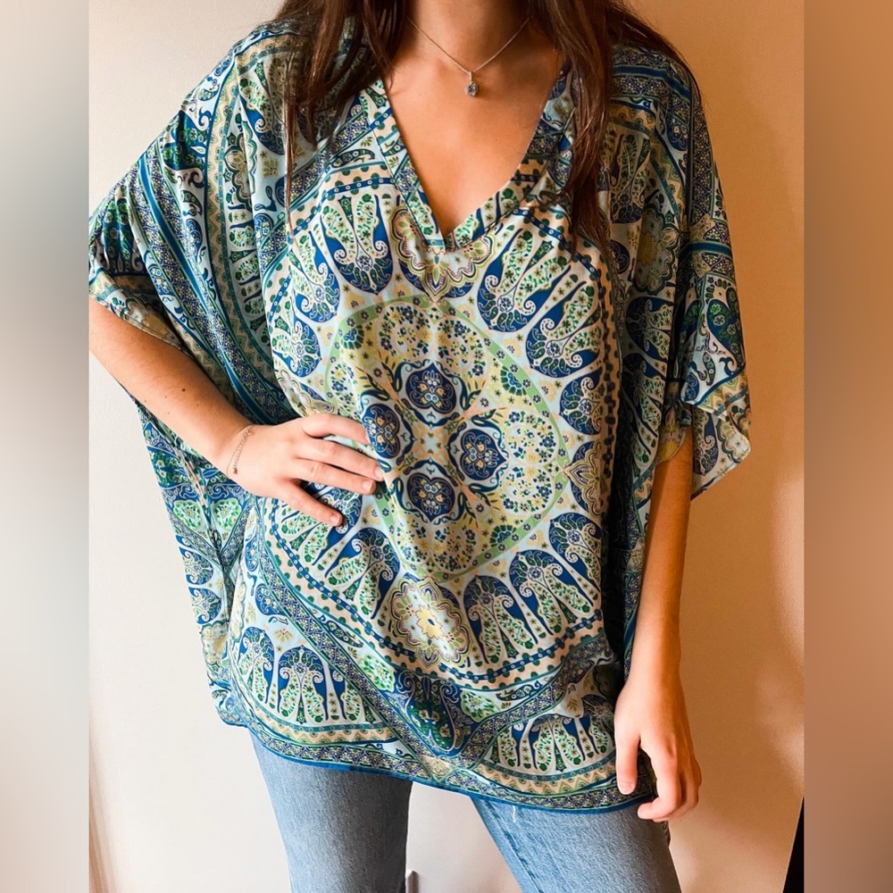 Rose & Olive Colorful Mandala V-Neck Tunic Blouse top NWOT